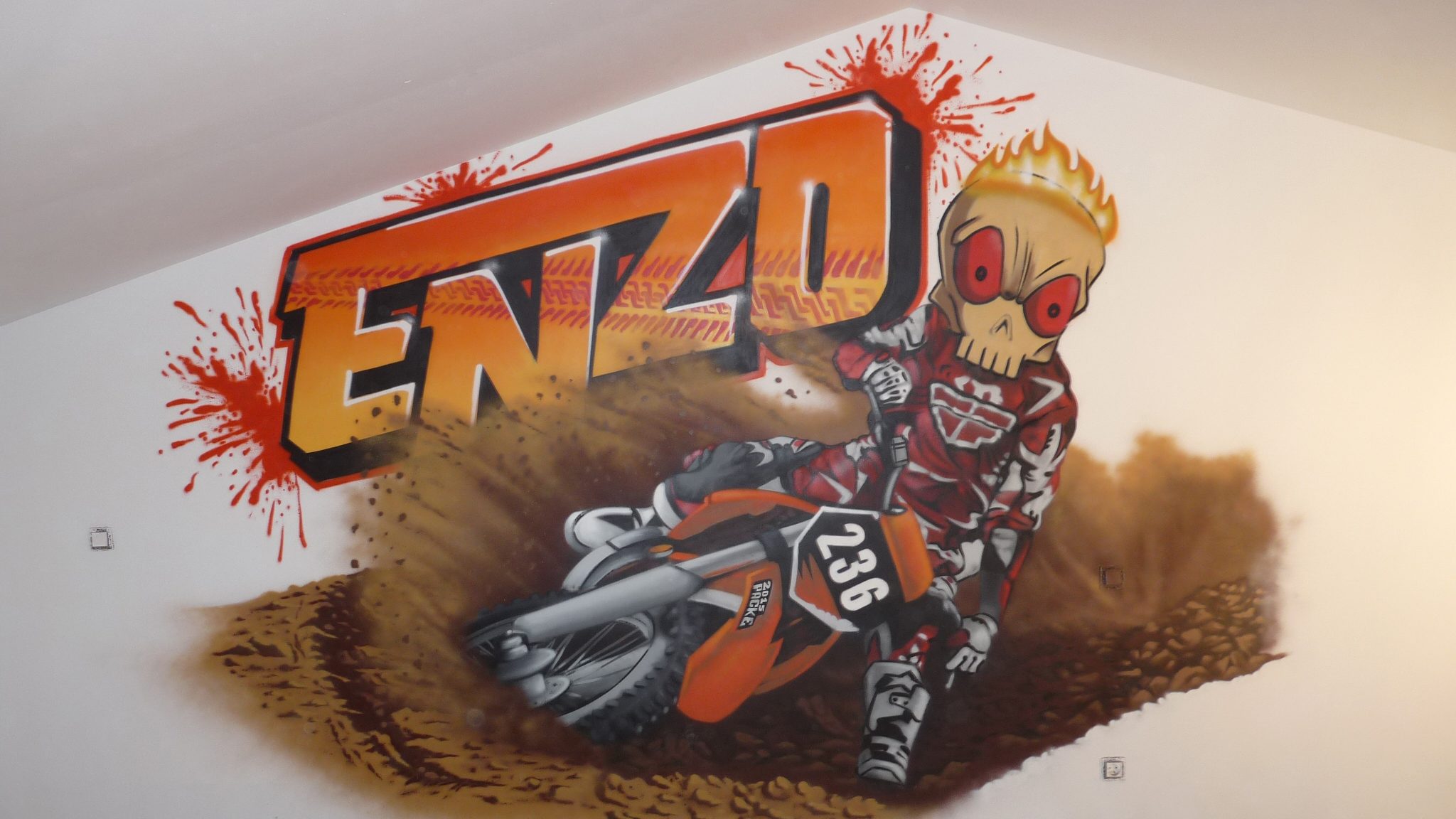 Déco graffiti tag chambre moto - LB Studio